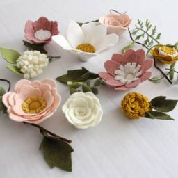 Wool Felt Flowers Bohemian Wall Decor Frame Hanging Embellishments Adornments Standalone Set - Loose Flowers - thumbnail 2