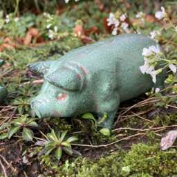 Pair Of Metal Cast Iron Piglet/Pig Ornaments - thumbnail 3