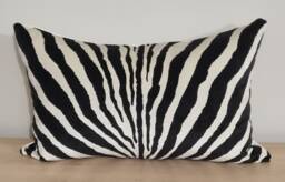 Designers Guild Ralph Lauren Bartlett Zebra Black Fabric Cushion Cover 35x55 cm - thumbnail 1
