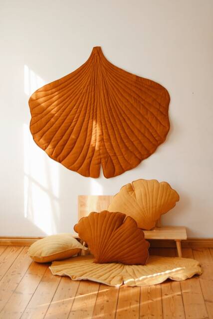 "Linen Ginkgo Leaf Mat ""Caramel" - image 1