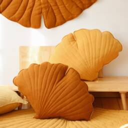"Linen Ginkgo Leaf Mat ""Caramel" - thumbnail 2