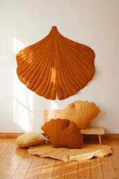 "Linen Ginkgo Leaf Mat ""Caramel" - thumbnail 1