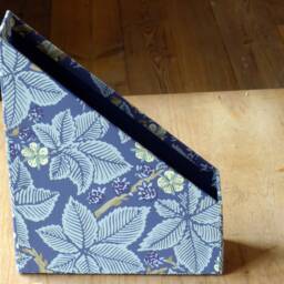 William Morris Magazine Holder Bramble Blue, Handmade Stationery - thumbnail 3
