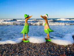 Running Duck With Hat & Flip Flops in A Green White Striped Swimsuit 25 cm High - thumbnail 1