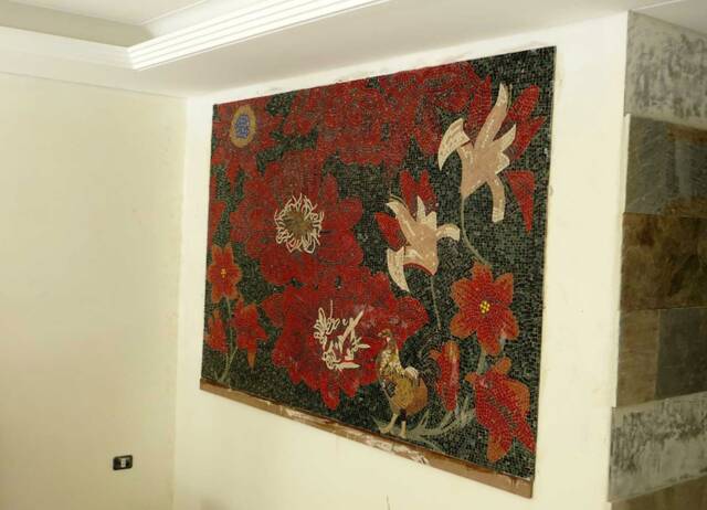 Magnificent Red Flowers Mosaic Stone Art - image 1