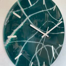 33cm Dark Green & White Abstract Modern Resin Wall Clock, Unusual Decor, Unique Clocks - thumbnail 4