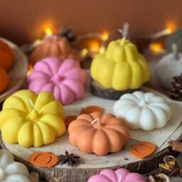 Handmade Pumpkin Soy Wax Candle Autumn Decor, Fall Gift - thumbnail 2