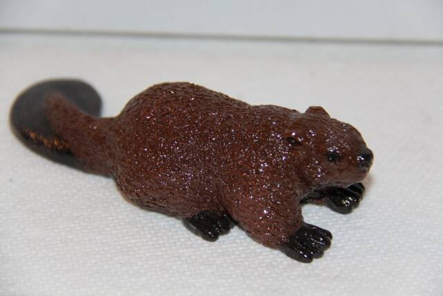 Handcrafted Figurine - Brown Beaver 100% Handmade - image 1