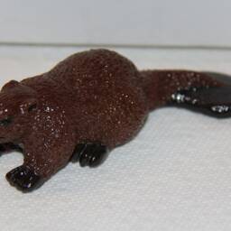 Handcrafted Figurine - Brown Beaver 100% Handmade - thumbnail 3