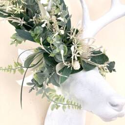 Floral Stag Head Wall Hanging Faux Eucalyptus & Cream Flowers - thumbnail 3
