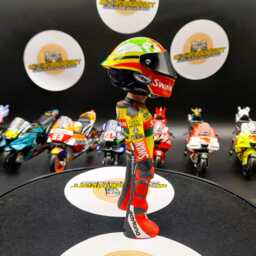 Peter Hickman Tt Special Livery Handmade Moto-Gp Rider Figure Artwork Biker Gift - thumbnail 2