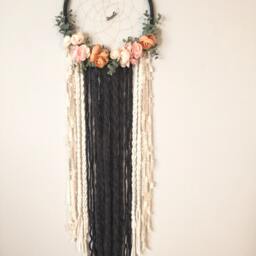 Floral Dreamcatcher, Boho Nursery Decor, Yarn Wall Hanging - thumbnail 2