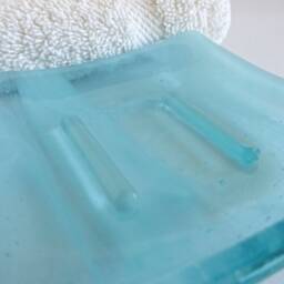 Square Soap Dish in Aqua Streaky Fused Glass By Bprdesigns - thumbnail 3