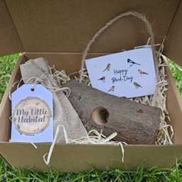Swing Bird Feeder Gift Set - Handmade Feeder With Natural Locally Sourced Wood + Wildflower Seed Plantable Card - thumbnail 3