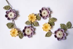 Crochet Primrose Auricula Flowers With Leaves Wall Hanging Bunting Nature Decoration Spring Summer Garland Easter/Mother's Day Present Gift - thumbnail 1