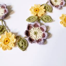 Crochet Primrose Auricula Flowers With Leaves Wall Hanging Bunting Nature Decoration Spring Summer Garland Easter/Mother's Day Present Gift - thumbnail 2