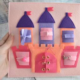 Felt Castle Quiet Book Page Montessori Sensory Travel Toy - thumbnail 3