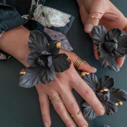 7 Black Porcelain Mini Tulips, Wall & Tabletop D??cor, Handmade Flowers - thumbnail 1
