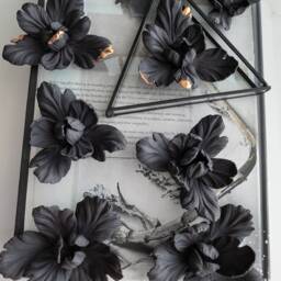 7 Black Porcelain Mini Tulips, Wall & Tabletop D??cor, Handmade Flowers - thumbnail 3