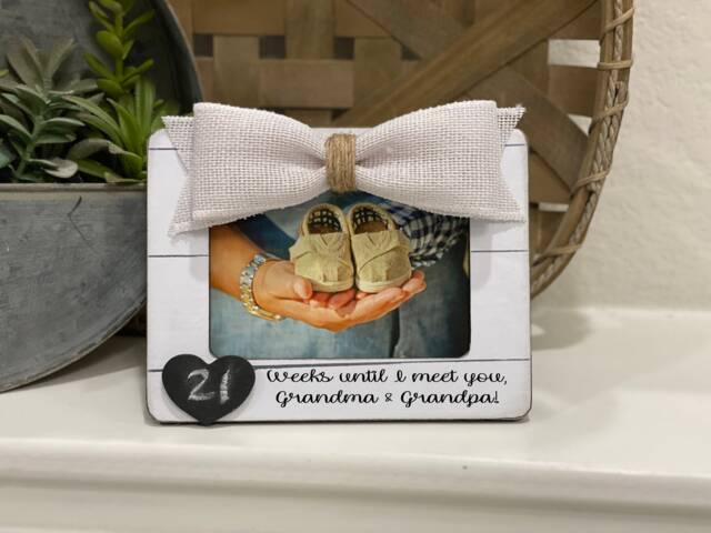 Personalized Pregnancy Countdown Frame Baby Announcement Gift For Grandparents Custom Picture Expecting Parents Reveal Keepsake - image 1