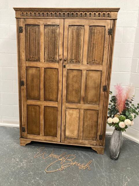 Beautiful Vintage Wardrobe Old Charm Linenfold Oak Raw Wood - image 1
