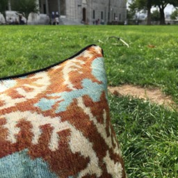 Uzbek Silk Ikat Pillow Cover - Ikat Velvet Pattern With Ribbon - thumbnail 3