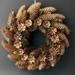 Natural Pine Cone Christmas Wreath Holiday Door Decor - thumbnail 1
