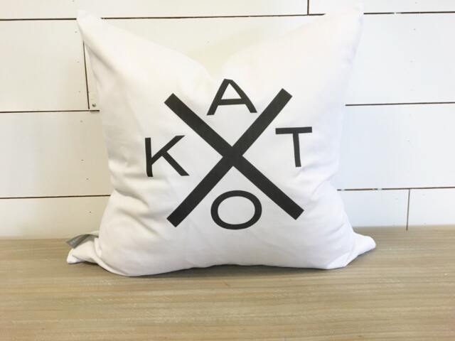 Personalized City Pillow Cove 18 X // Accent/Throw Lake Gift Home Decor State