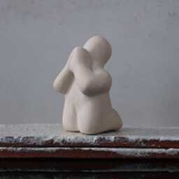 Prayer - Expressive Ceramic Figurine For Sandplay & Counseling - thumbnail 2