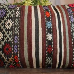Handwoven Wool Kilim Pillow Cover - Turkish Boho Cushion - 16x24In - thumbnail 2
