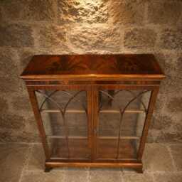 Antique Regency Flame Mahogany Glazed Bookcase Display Cabinet - Gothic Astragal Doors C.1825-1845 - thumbnail 4