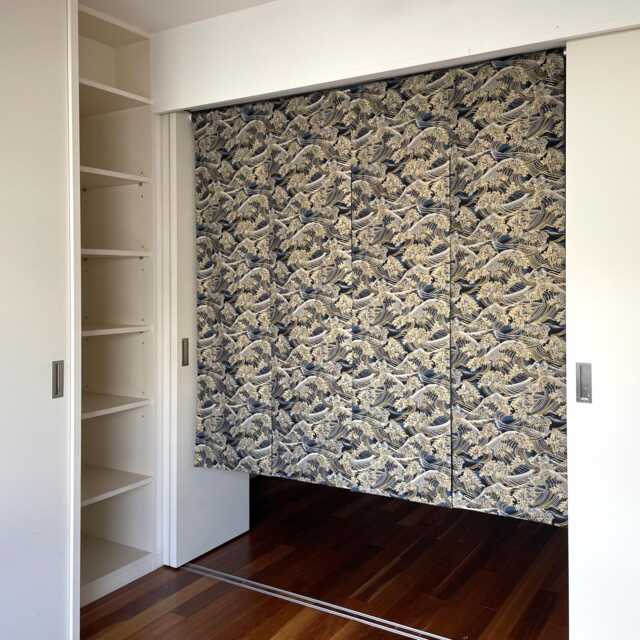 Kanagawa Grate Wave Noren Curtain, Hokusai Tapestry, Japanese Tsunami Fabric, Curtain Order Made, Doorstep - image 1