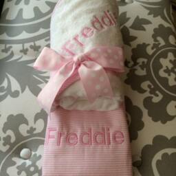 Monogrammed Hooded Towel & Burp Cloth Set Boy/Girl Pink/Blue Baby Shower Gift - thumbnail 2