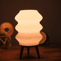 Jean Squiggle Table Lamp - Made By Morii - Carbon Black - thumbnail 2