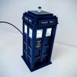 Dr Who Tardis Night Light, 3D Printed Police Box Lamp - Usb Powered 3 Colours - thumbnail 3