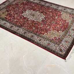 6x4 Feet. Handmade Kashmir Gi Tagged Silk Carpet - thumbnail 3