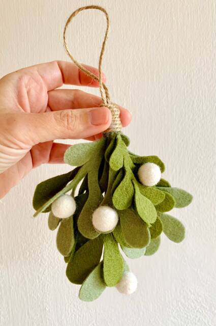 Handmade Felt Christmas Mistletoe Ornament Hanging Decoration - image 1