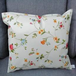Outdoor Cushion Scattered Flowers On Beige Made Of Oilcloth in 3 Sizes - thumbnail 2