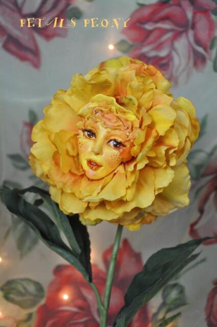 "Alice in Wonderland - Non Talking Flowers ""Golden Petals" - image 1