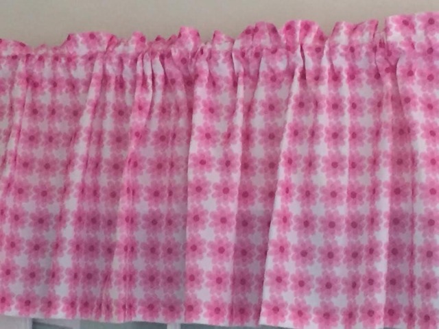 Pretty Pink Flowers Valance ~ 65 Inches Wide - image 1