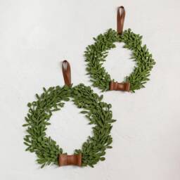 Green Felt Christmas Wreath Handmade Floral Door Decor - thumbnail 3