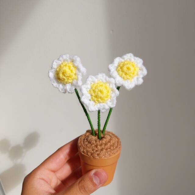 Crochet Daisy in Pot Gift For Her Flower Potted Mum Mini Cute Uni Dorm Decor - image 1