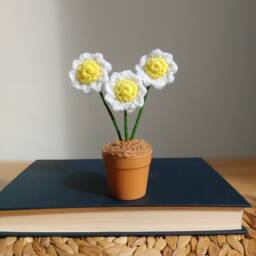 Crochet Daisy in Pot Gift For Her Flower Potted Mum Mini Cute Uni Dorm Decor - thumbnail 3