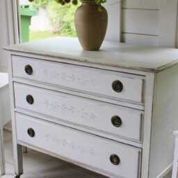 Hand Painted Antique Gustavian Style Stencilled Commode/Chest Of Drawers - thumbnail 3