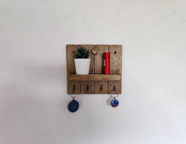 Key Holder With Shelf For Hallway/Entranceway Kitchen Bedroom Utility - Antique Pine - 0125 - image 1