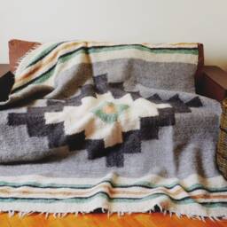 Handmade Wool Weighted Blanket Organic Chunky Knit Throw - thumbnail 2
