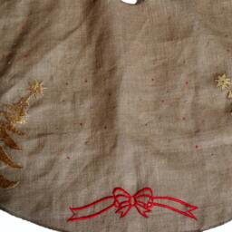 Christmas Tree Skirt Burlap Embroidered Holiday Decoration Multiple Sizes Season Santa Claus Red Gold Green White Handmade - thumbnail 3