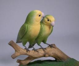 Pair Of Peach-Faced Lovebird No.2 Hand Carved Wooden Bird - thumbnail 2