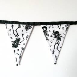 Black & White Dancing Skeleton Halloween Fabric Bunting - Double-Sided 12 Flags 3 Metres - thumbnail 2