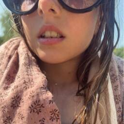 Chestnut Flowery Bath Towel - thumbnail 3